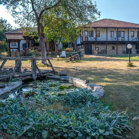 게스트하우스 Ivovata House Emen