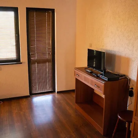 Ivovata House * Emen