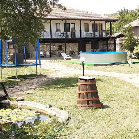 Ivovata House * Emen