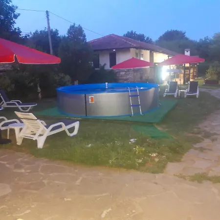 Ivovata House 게스트하우스 Emen