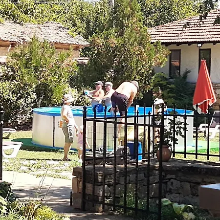 Ivovata House * Emen
