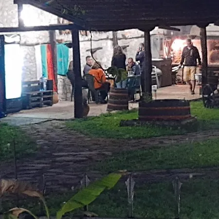 Ivovata House 게스트하우스 Emen